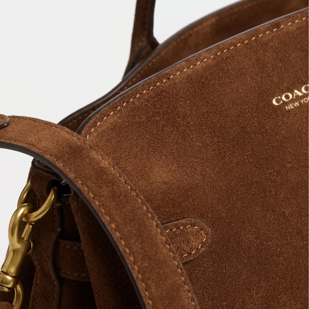 Coach — Material Close-Up
